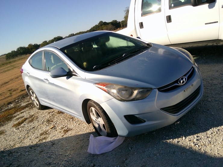 2011-hyundai-elantra-sedan-rebuilt-salvage-title-image-4
