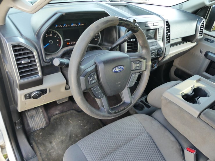 ford-f150-xlt-image-12