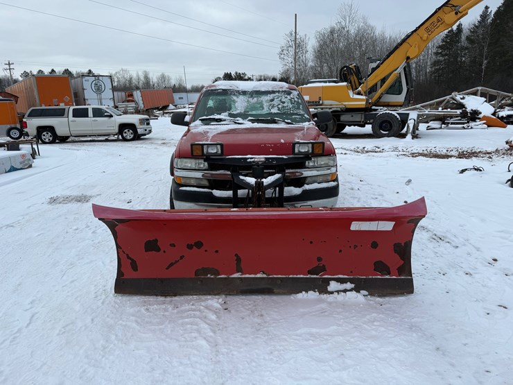 2003-chevrolet-2500-image-2