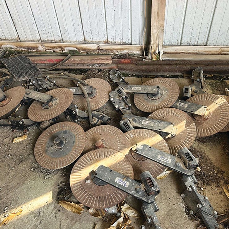 13 Blue Jet coulters and 15 sealers