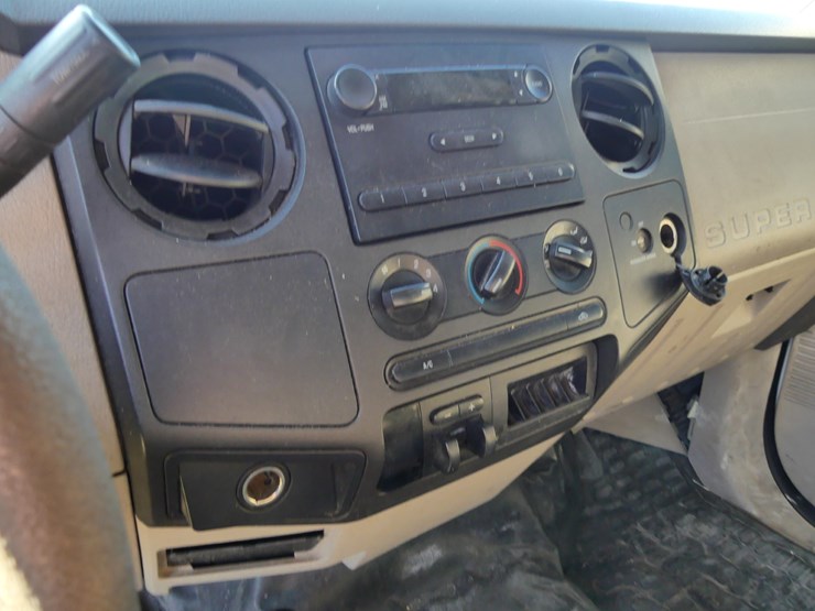 2008-ford-f250-xl-image-13
