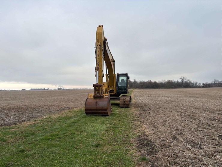 caterpillar-325cl-image-2