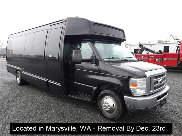 2014-ford-e550-image-16