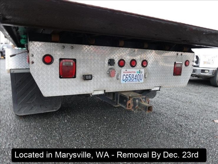 2013-ford-f650-image-30