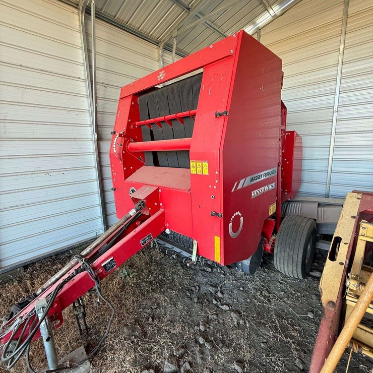 MASSEY-FERGUSON 1745