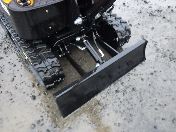 2025-vicsec-15-y-hydraulic-excavator-image-10