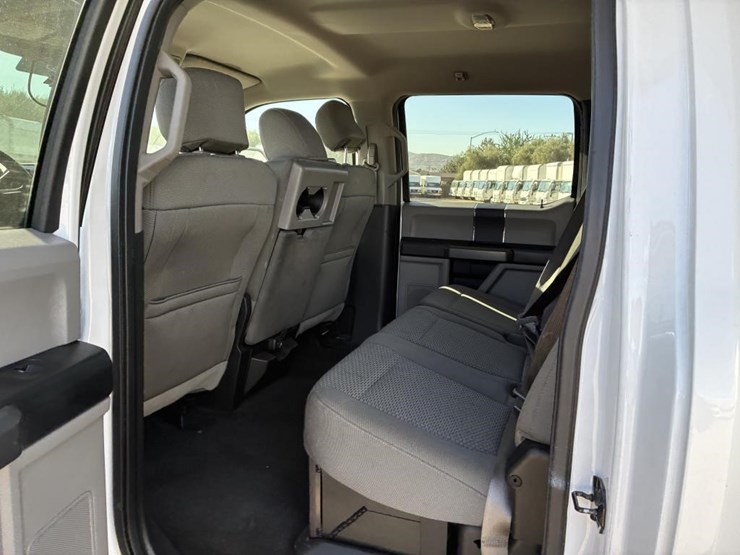 2017-ford-f550-xlt-image-12