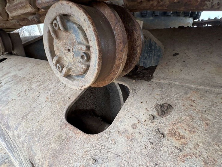 caterpillar-325cl-image-16