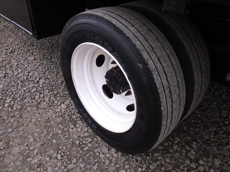 2007-ford-lcf-image-13