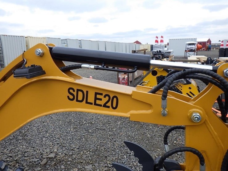 2025-sdlanch-sdle20-hydraulic-excavator-image-12
