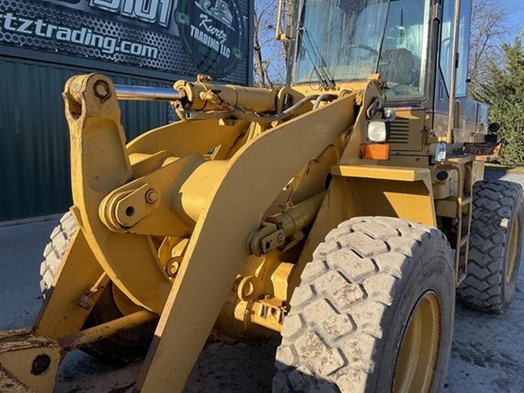 1995-caterpillar-928f-image-10