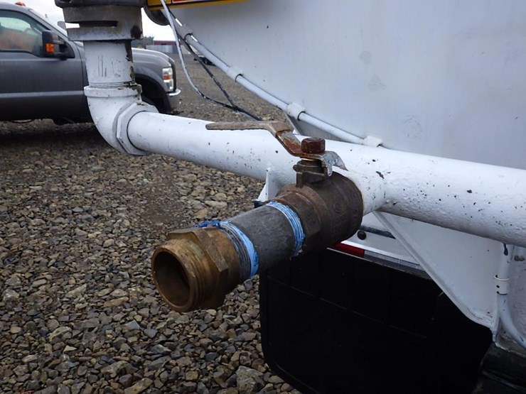 1999-ford-sterling-s/a-water-truck-image-12