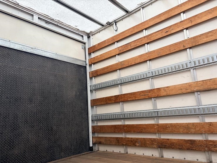 2016-ford-f550-xlt-image-18