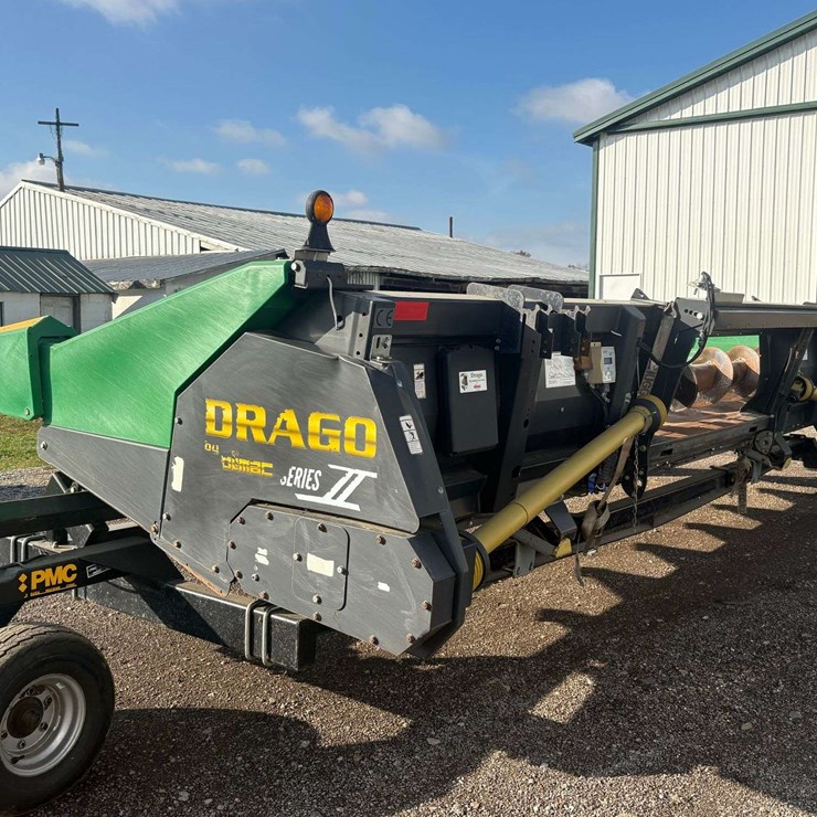 2013 8 row Drago Corn Head