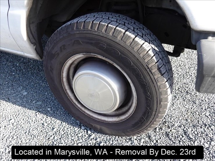 2005-ford-e350-image-18