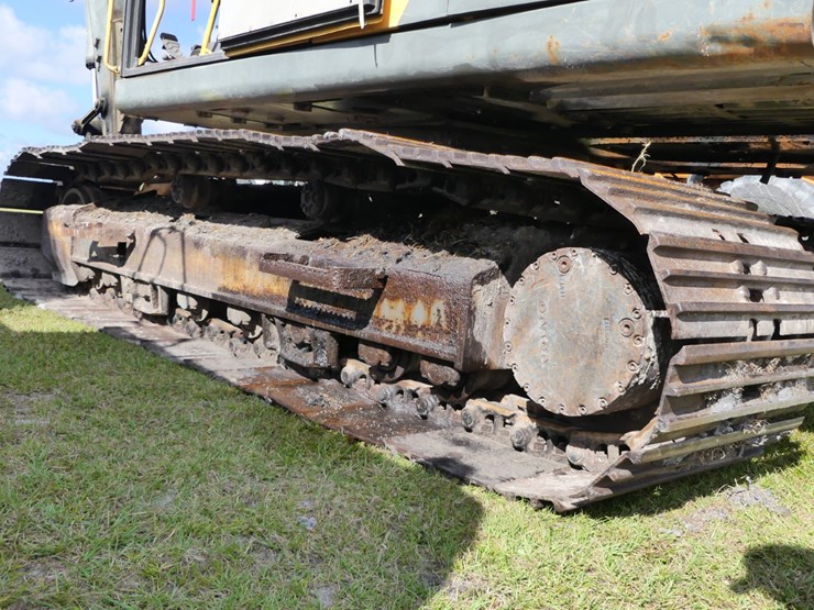 volvo-ec220dl-image-10