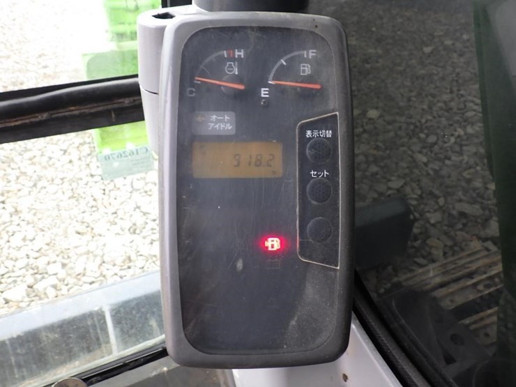 hitachi-zx75ur-image-32