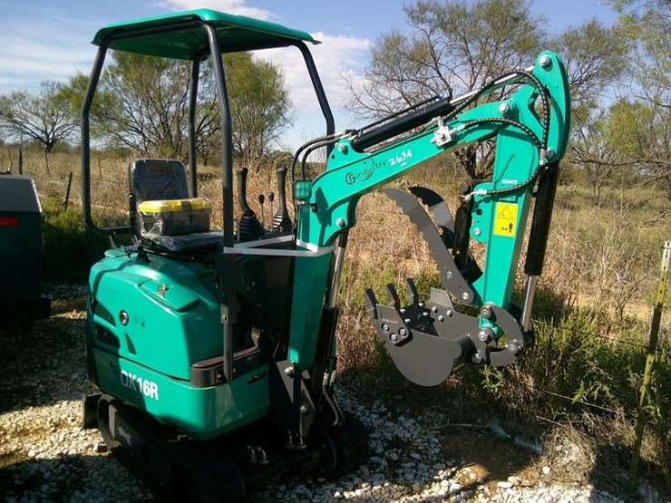 cfg-industrial-qk16r-mini-excavator-image-1