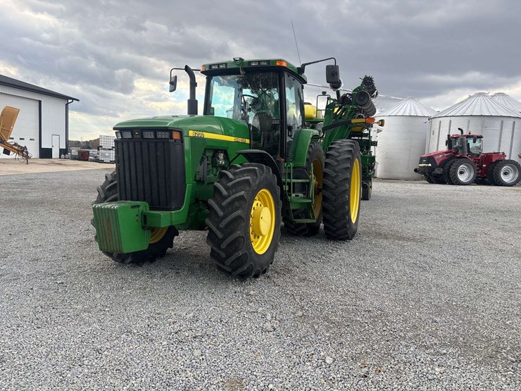 john-deere-8200-image-9