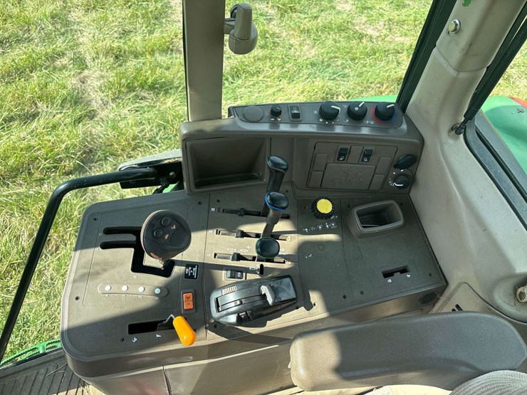 john-deere-7130-image-16