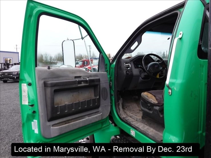 2013-ford-f650-image-9