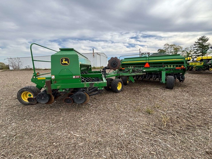 john-deere-1590-image-1