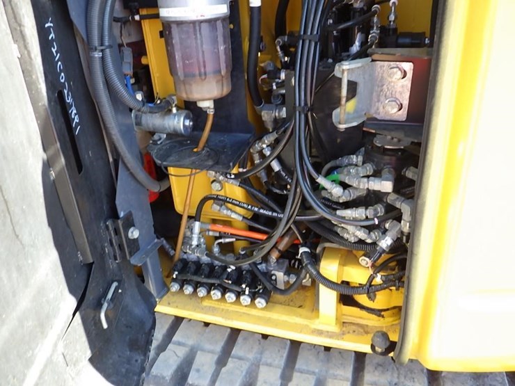 kobelco-sk85cs-3e-image-21