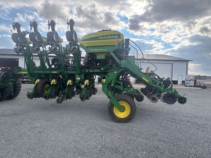 john-deere-1790-image-3