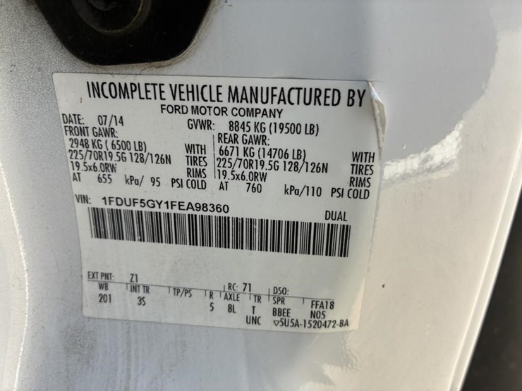 2015-ford-f550-xlt-image-21