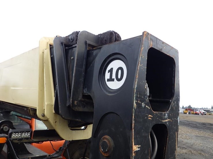 2012-jlg-g10-55a-image-16