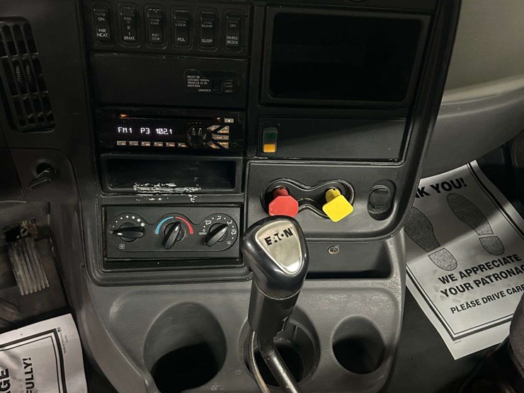 2016-international-prostar-image-13