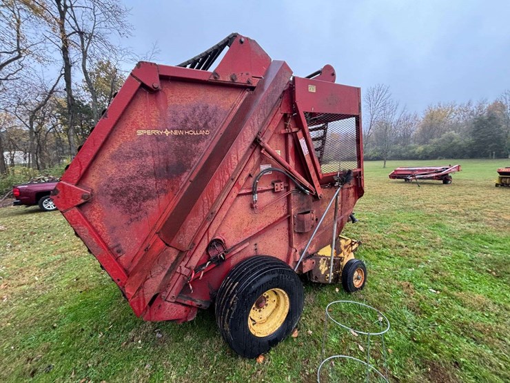 new-holland-851-image-6