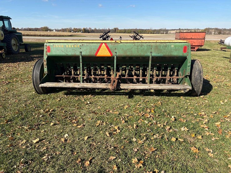 john-deere-8300-image-3