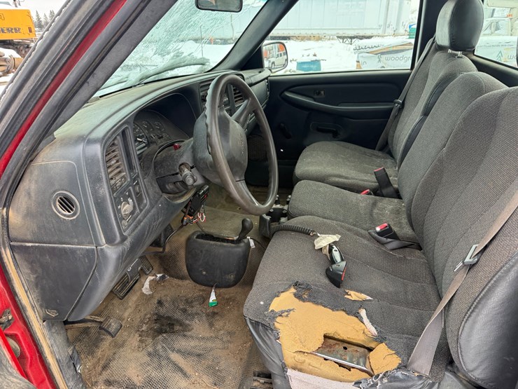 2003-chevrolet-2500-image-38