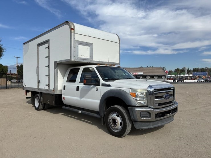 2015-ford-f550-xlt-image-2