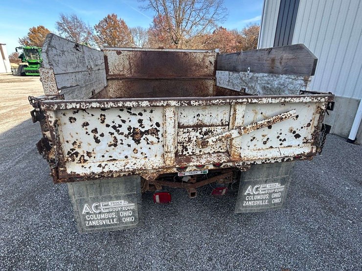 1986-ford-f350-image-3