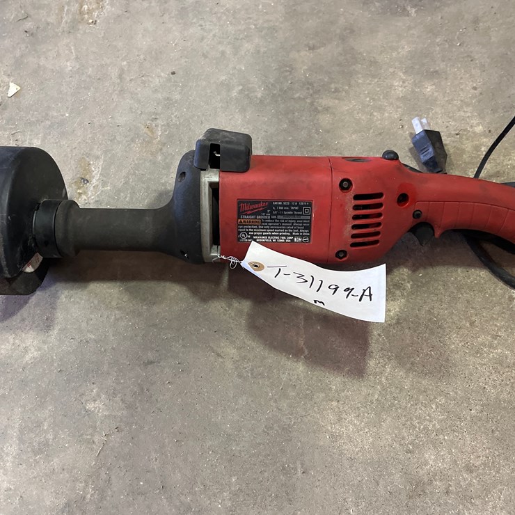 #1160 • 1 MILWAUKEE GRINDER
