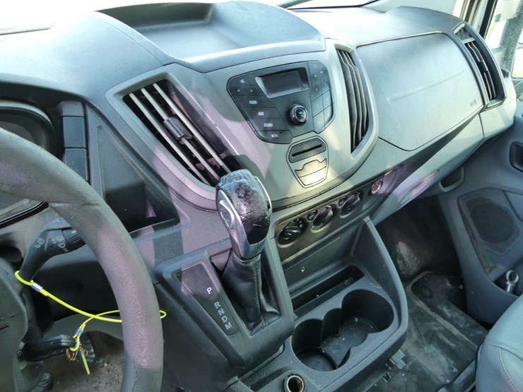 2017-ford-transit-image-12