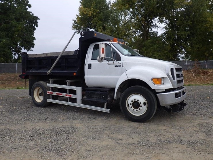 ford-f750-image-3