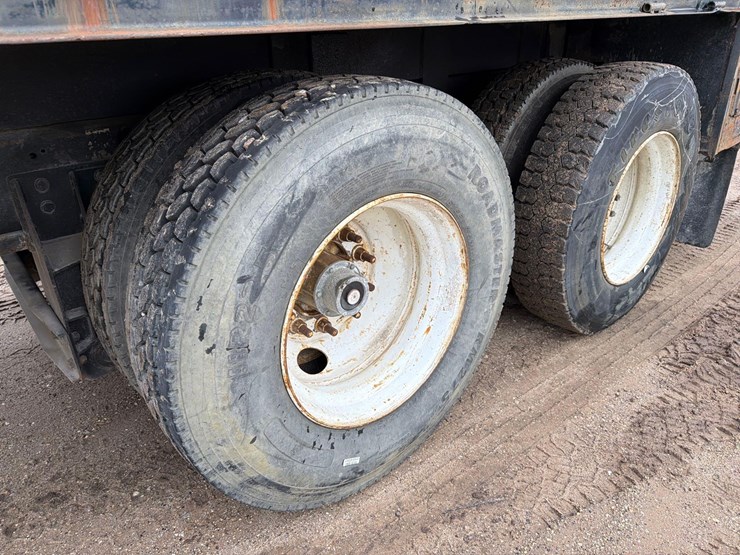 1997-ford-f800-image-11