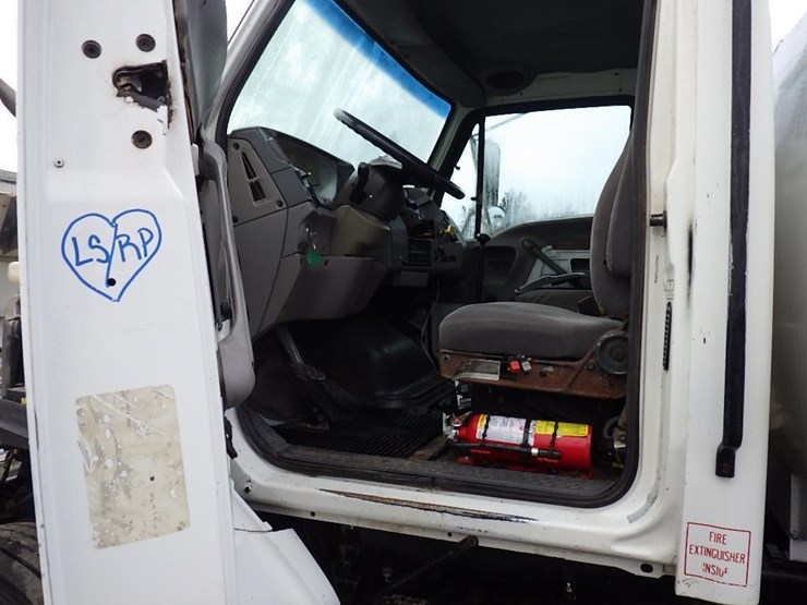 1999-ford-sterling-s/a-water-truck-image-32