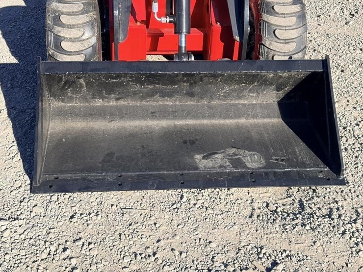 2025-sdlool-sl323wj-skid-steer-loader-image-5