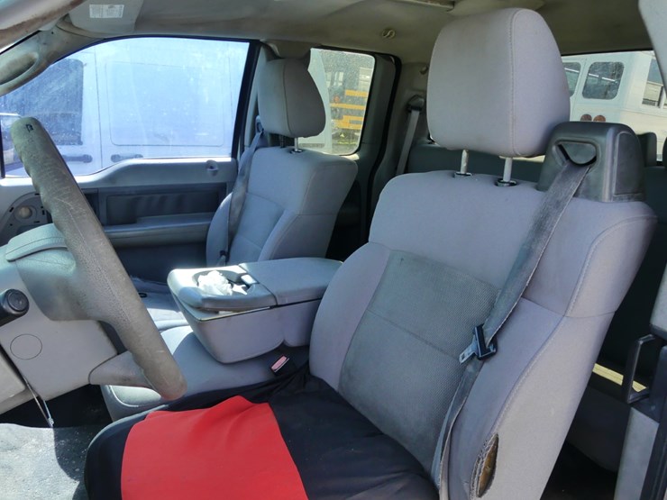 2004-ford-f150-xlt-image-8