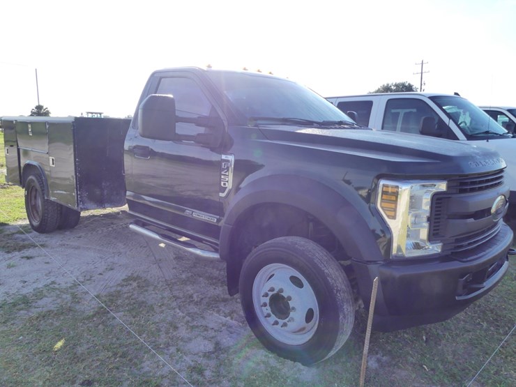2019-ford-f450-xl-image-2