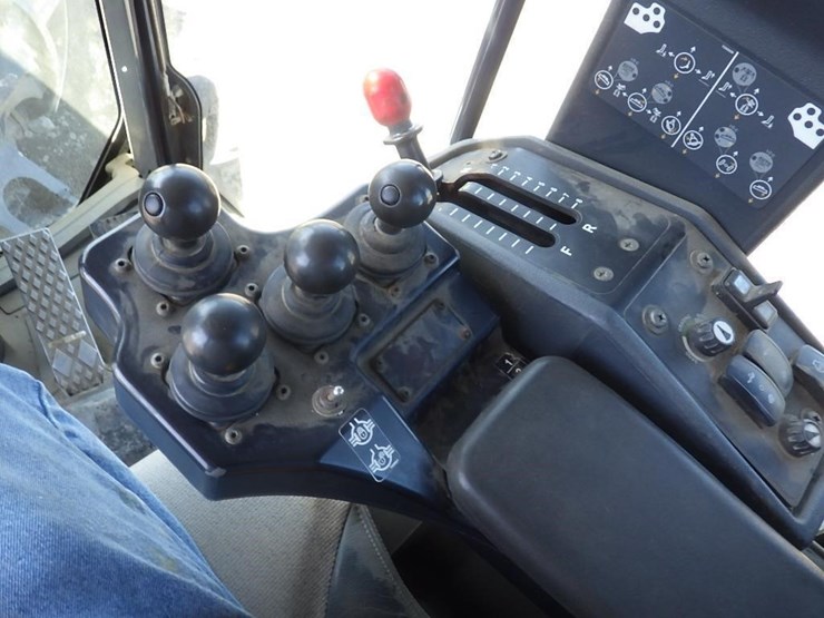 2012-deere-672gp-image-42