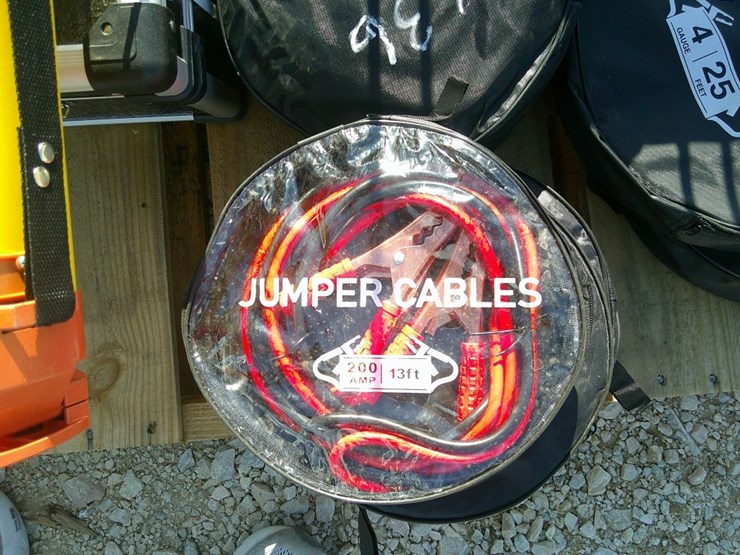 200amp-x-13ft-jumper-cables-image-1
