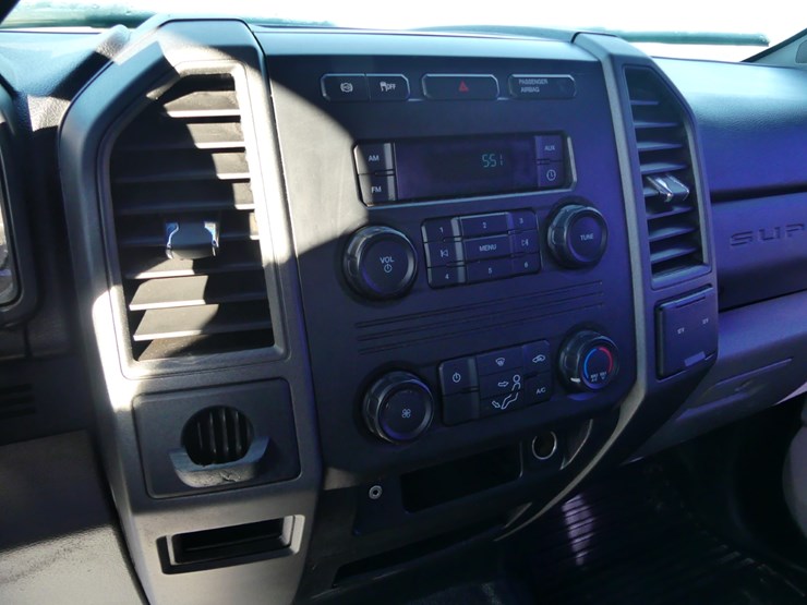 2019-ford-f450-xl-image-13