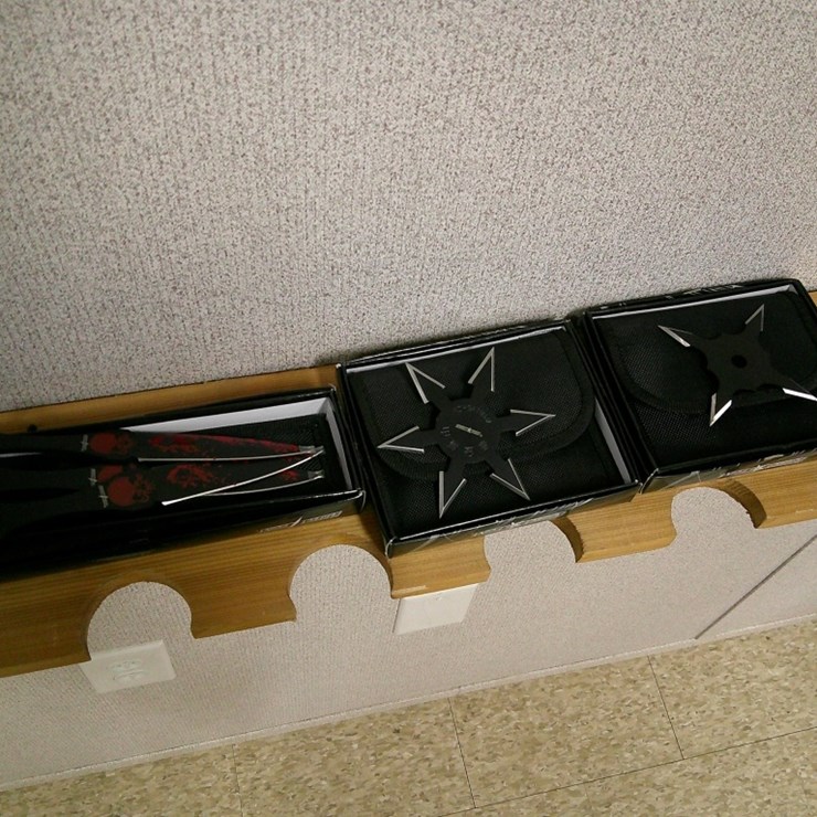 PERFECT POINT THROWING KNIVES