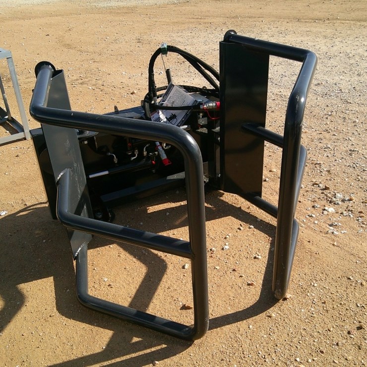 WOLVERINE HYD BALE SQUEEZE F/ SKID STEER