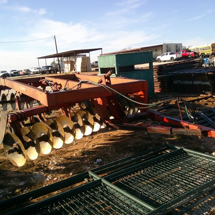 BUSHHOG PULL-TYPE 13FT OFF-SET DISC PLOW